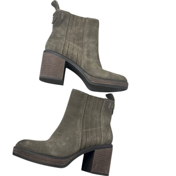 Crown Vintage Capari Bootie size 7M Dark gray/brown suede 3” block heel - Picture 3 of 8